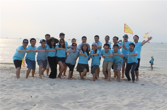 毅廷音響喇叭廠海邊照